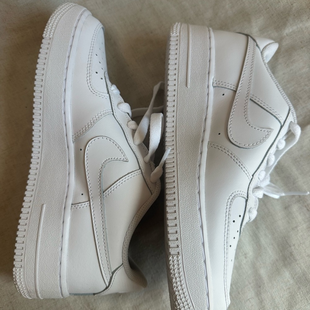 Brand New- Classic white Nike Air Force 1 sneakers. Size 6Y